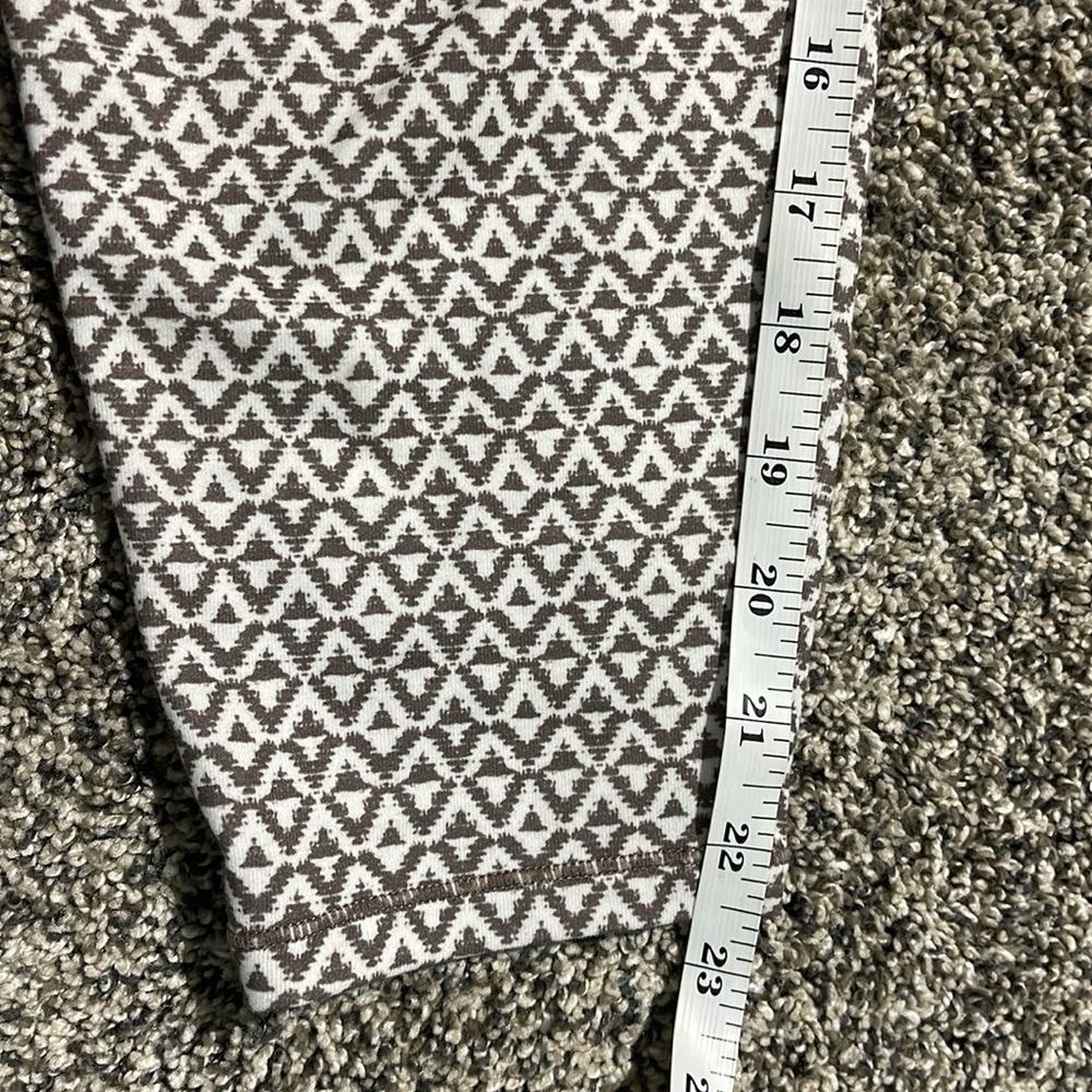 Prana Taupe & White Patterned High Rise Cropped Jogger Pants Women’s Size Small - Picture 10 of 10